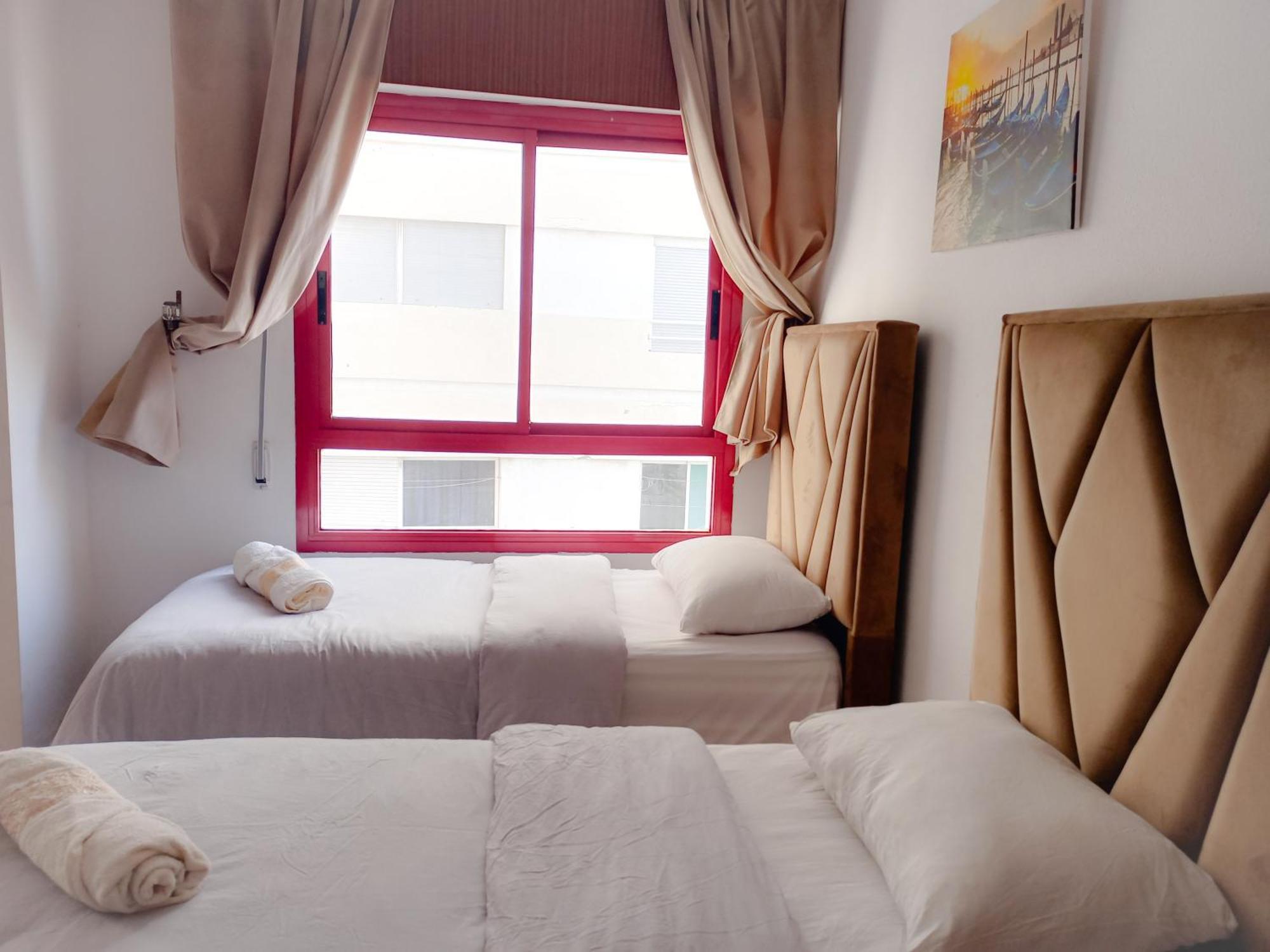 Amazing Appartement Au Centre Ville En Face Hilton & Gare Train De Tgv De Tanger 2N Eksteriør billede
