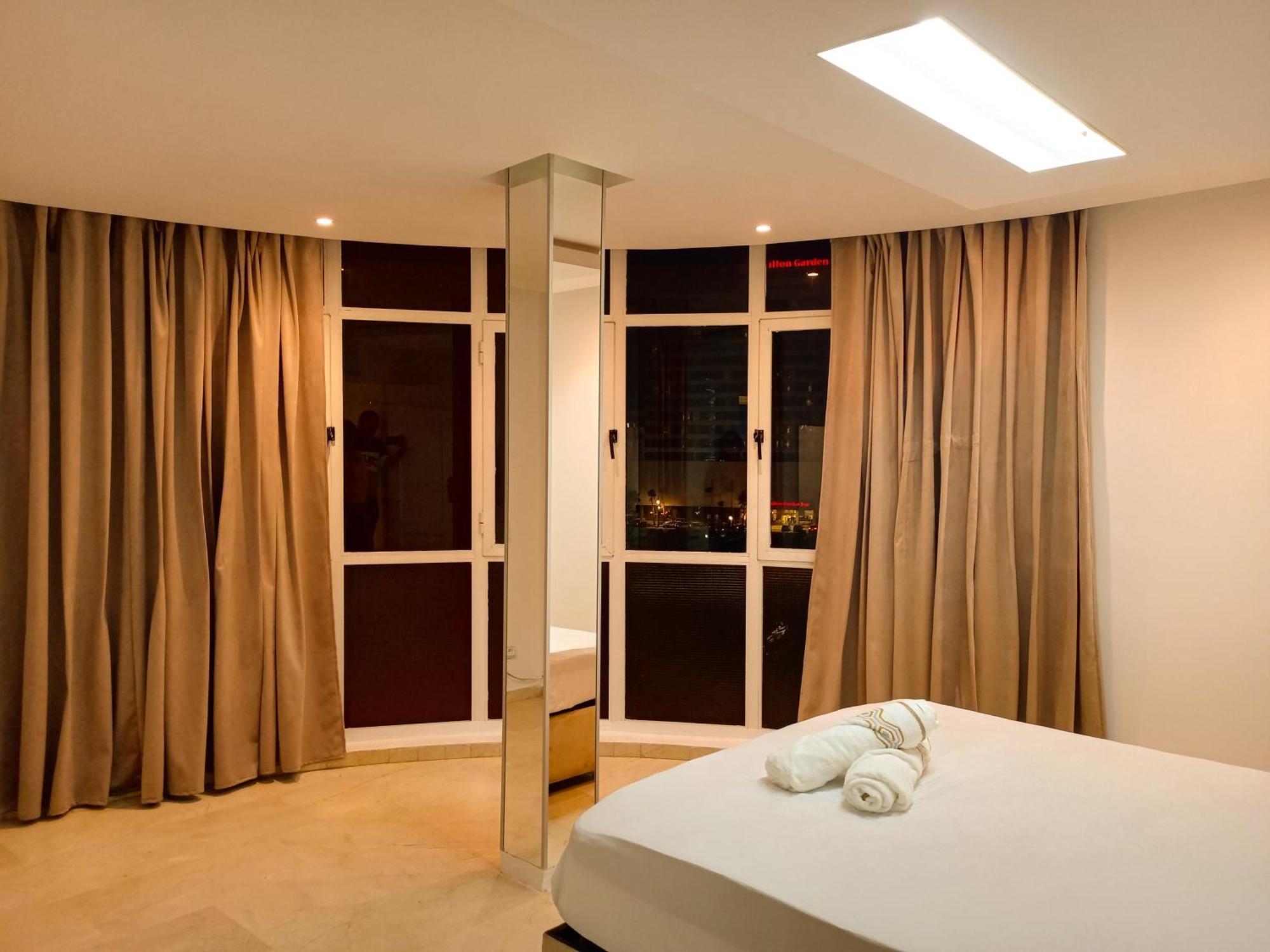 Amazing Appartement Au Centre Ville En Face Hilton & Gare Train De Tgv De Tanger 2N Eksteriør billede